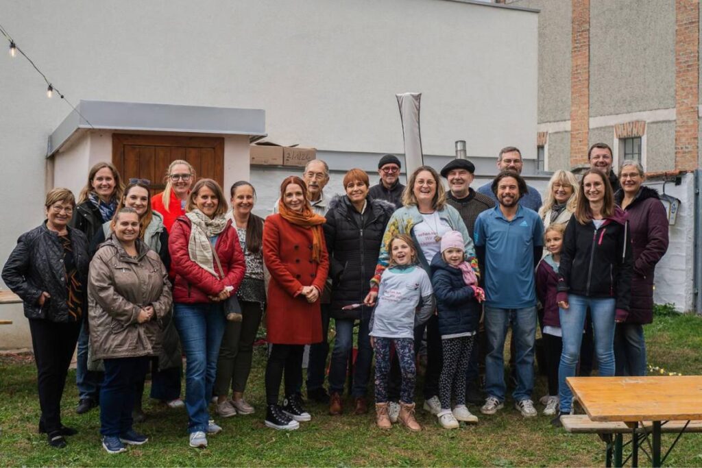 Gruppenfoto beim Tag der offenen Tür Entlastungszentrum Frauenkirchen